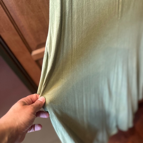 Charlotte Avery Green Sleeveless Dress. Medium. Bundle 4 Deals! - Picture 10 of 15